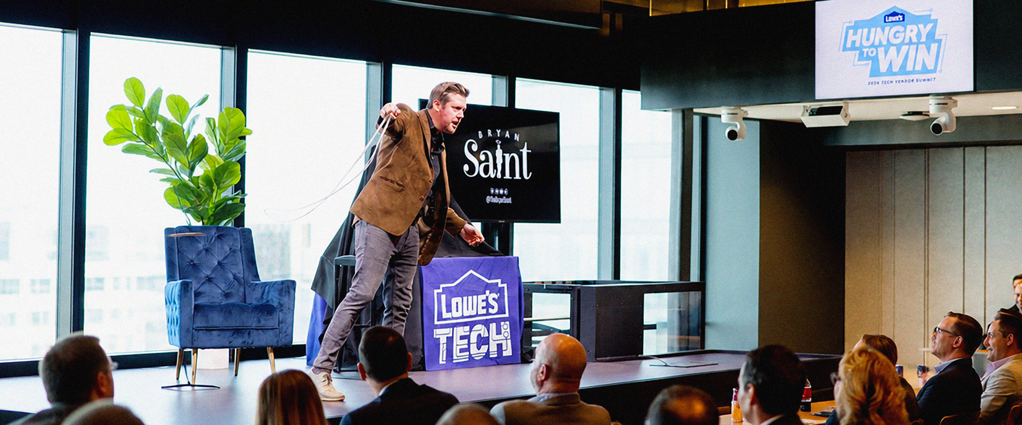 Charlotte Magician And Speaker Booking Corporate Events & Conferences